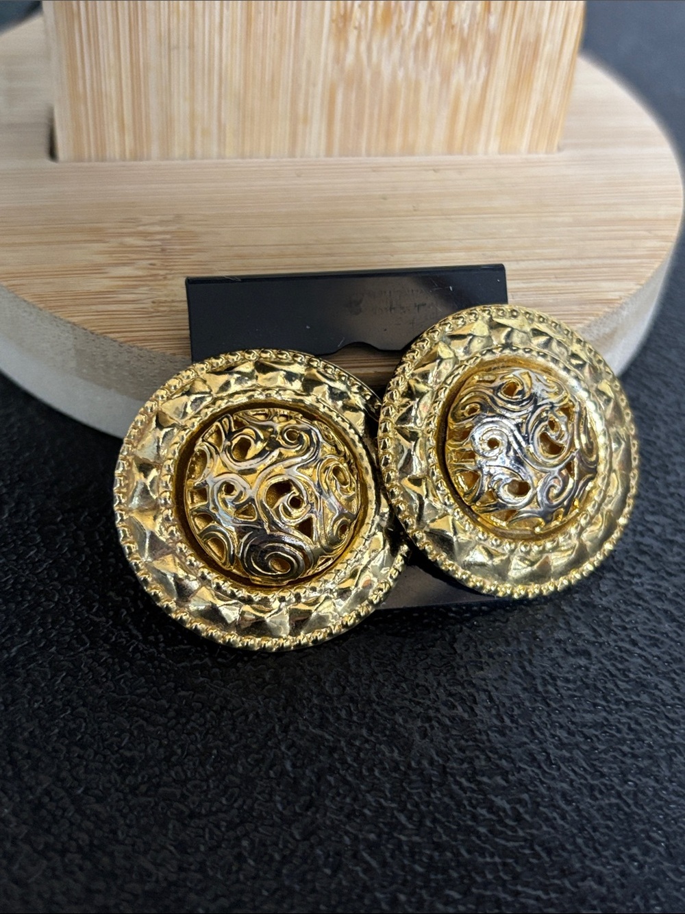 VTG Runway Fashion Gold-Tone Filigree Round Statement Earrings - Women Jewelry
